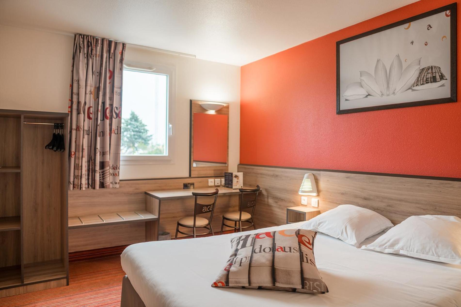 Ace Hotel Chateauroux Deols Exterior photo